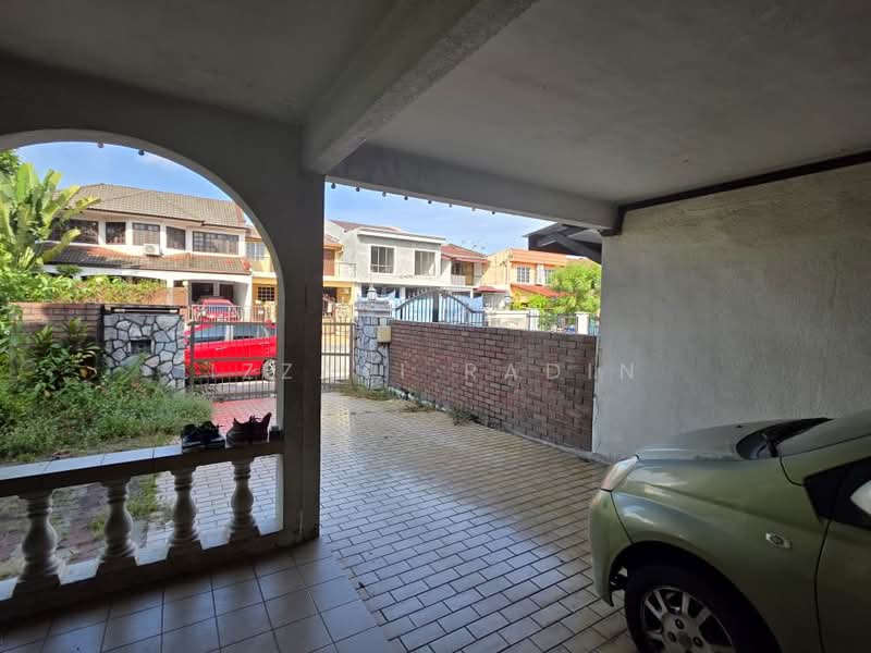 2-storey Terraced House for Sale in Petaling Jaya (Selangor) - Izzati Radin - Exterior - PropertyGuru.com.my