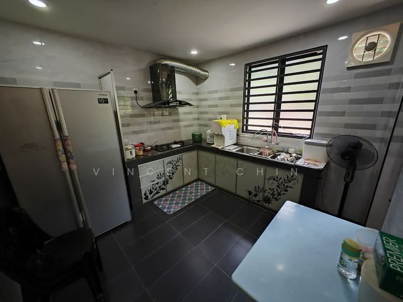 Rumah Teres 2 Tingkat untuk Dijual di Taman Saikat (Ipoh) - Vincent Chin - Kitchen - PropertyGuru.com.my