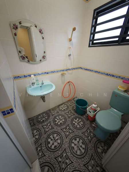 Rumah Teres 2 Tingkat untuk Dijual di Taman Saikat (Ipoh) - Vincent Chin - Bathroom - PropertyGuru.com.my