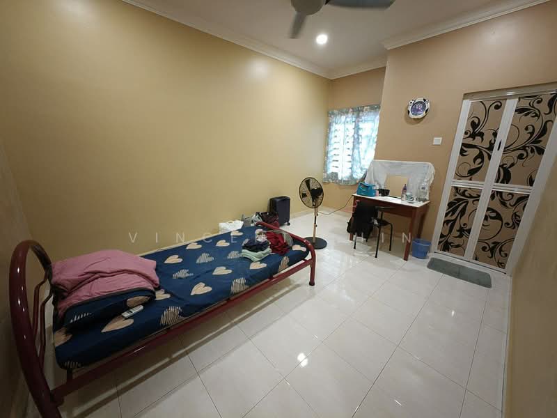 Rumah Teres 2 Tingkat untuk Dijual di Taman Saikat (Ipoh) - Vincent Chin - Bedroom - PropertyGuru.com.my