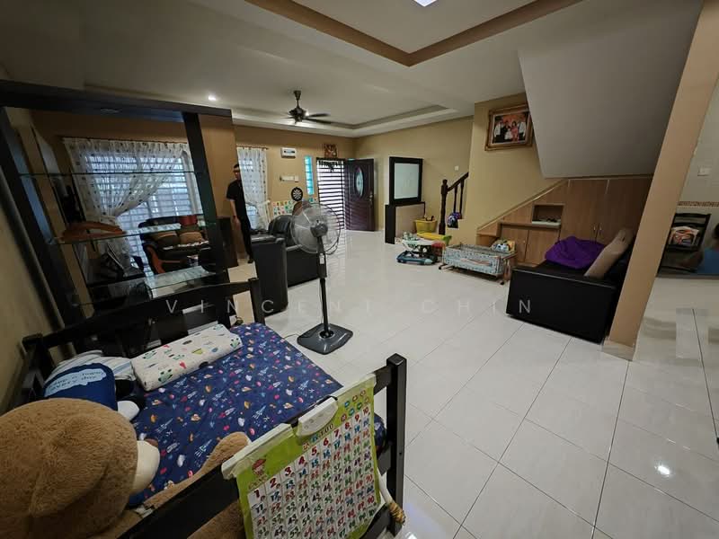 Rumah Teres 2 Tingkat untuk Dijual di Taman Saikat (Ipoh) - Vincent Chin - Living Room - PropertyGuru.com.my