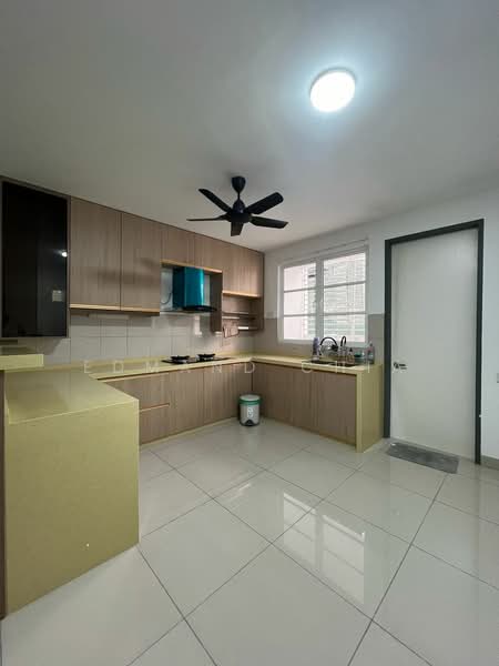 2-storey Terraced House for Rent in Bandar Country Homes (Rawang) - Edmand Chia - Kitchen - PropertyGuru.com.my