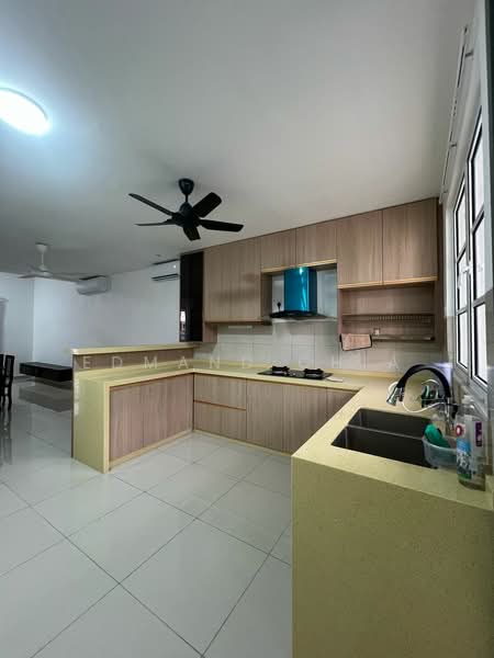2-storey Terraced House for Rent in Bandar Country Homes (Rawang) - Edmand Chia - Kitchen - PropertyGuru.com.my