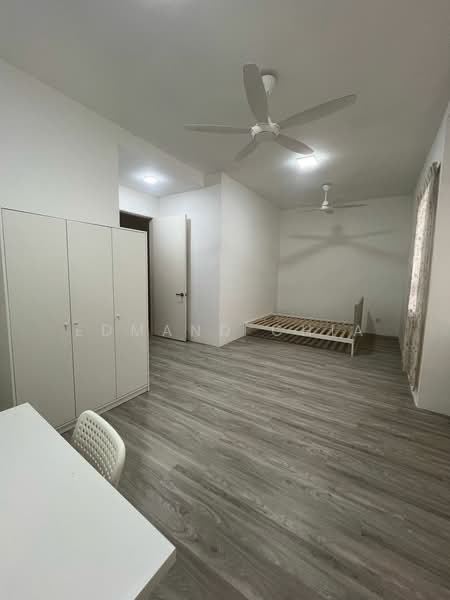 2-storey Terraced House for Rent in Bandar Country Homes (Rawang) - Edmand Chia - Bedroom - PropertyGuru.com.my