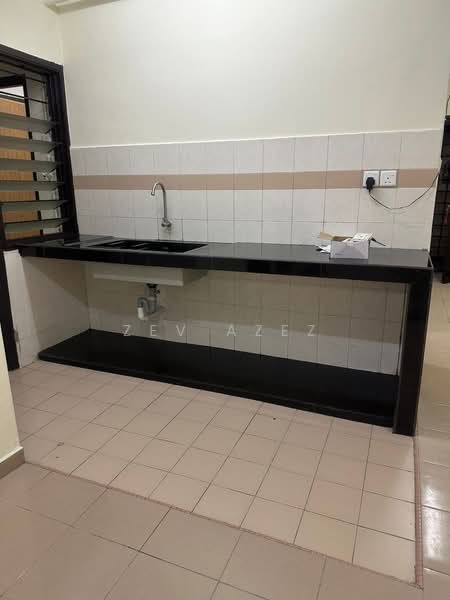Rumah Flat untuk Disewa di Flora Damansara Flat - Zev Azez - PropertyGuru.com.my