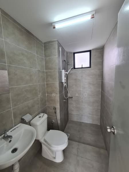 Condominium for Sale at Mizumi Residences - Jin Hao - Bathroom - PropertyGuru.com.my