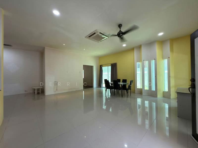Semi-Detached House for Sale in Ipoh (Perak) - Derrick Chung - Living Room - PropertyGuru.com.my
