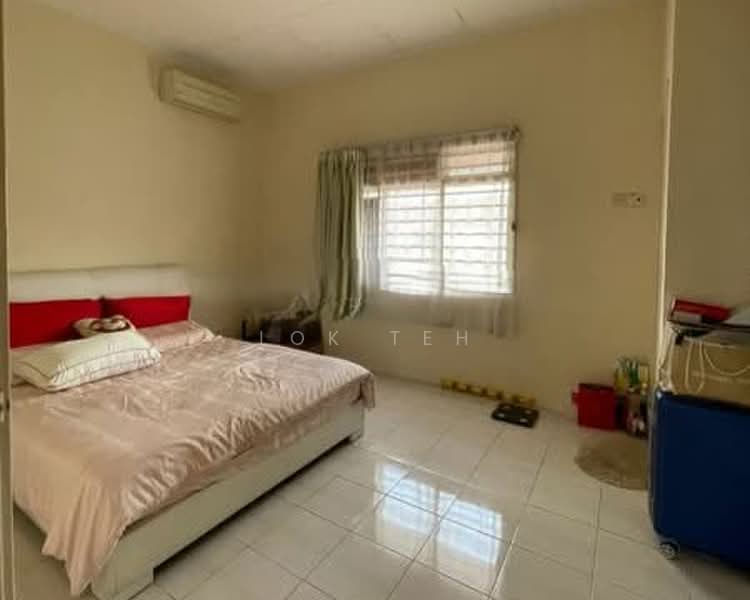 Townhouse for Sale in Taman Tasik Puchong (Puchong) - Lok Teh - Bedroom - PropertyGuru.com.my