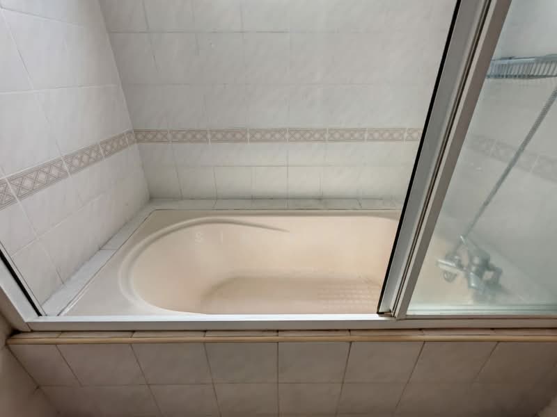 Kondominium untuk Dijual di Mont Kiara Pelangi - Sin Yee - Bathroom - PropertyGuru.com.my