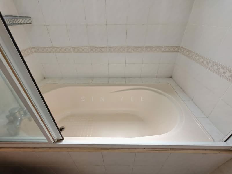 Kondominium untuk Dijual di Mont Kiara Pelangi - Sin Yee - Bathroom - PropertyGuru.com.my