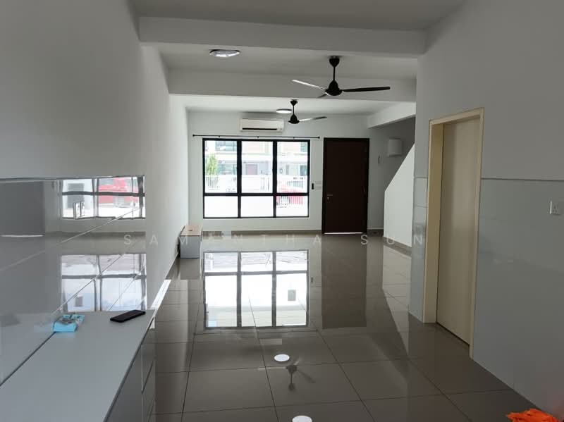 Terraced House for Rent in Hulu Langat (Selangor) - Samantha Sun - Living Room - PropertyGuru.com.my