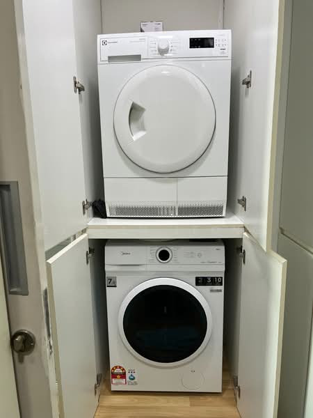 Service Residence for Sale at The Leafz @ Dedaun - Elcoln Leong - Interior - PropertyGuru.com.my