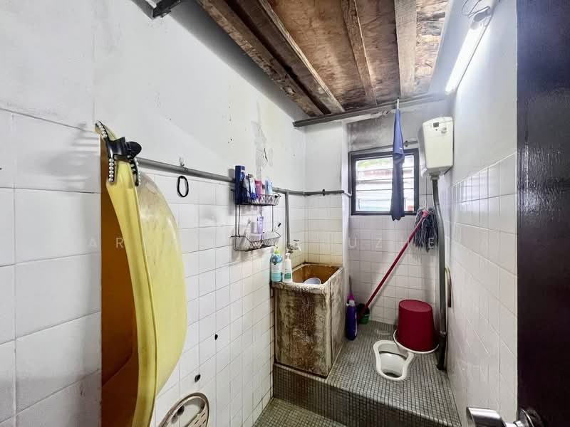 Pangsapuri untuk Dijual di Bayview Court - Zarema Kulbuzheva - Bathroom - PropertyGuru.com.my