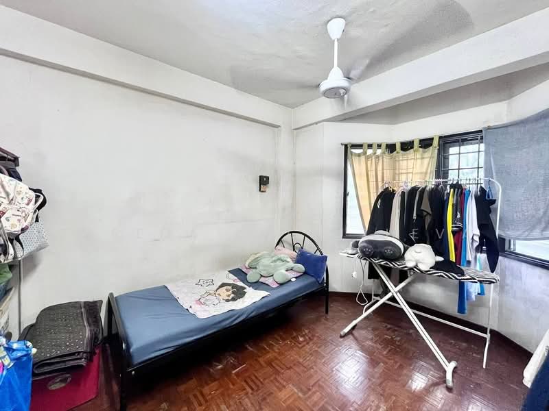 Pangsapuri untuk Dijual di Bayview Court - Zarema Kulbuzheva - Bedroom - PropertyGuru.com.my