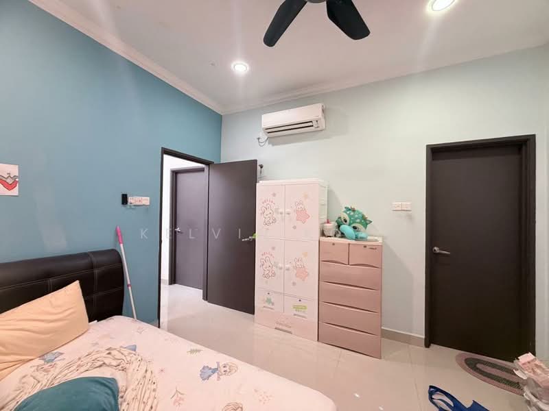 Cluster House for Sale in Taman Gaya (Ulu Tiram) - Kelvin Koay - Bedroom - PropertyGuru.com.my