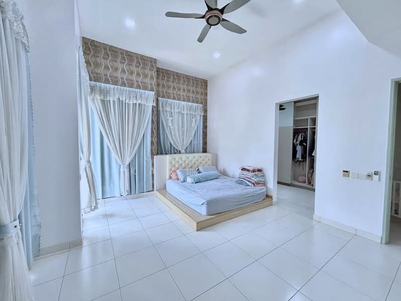 Cluster House for Sale in Setia Tropika (Johor Bahru) - Karl Lim - Bedroom - PropertyGuru.com.my