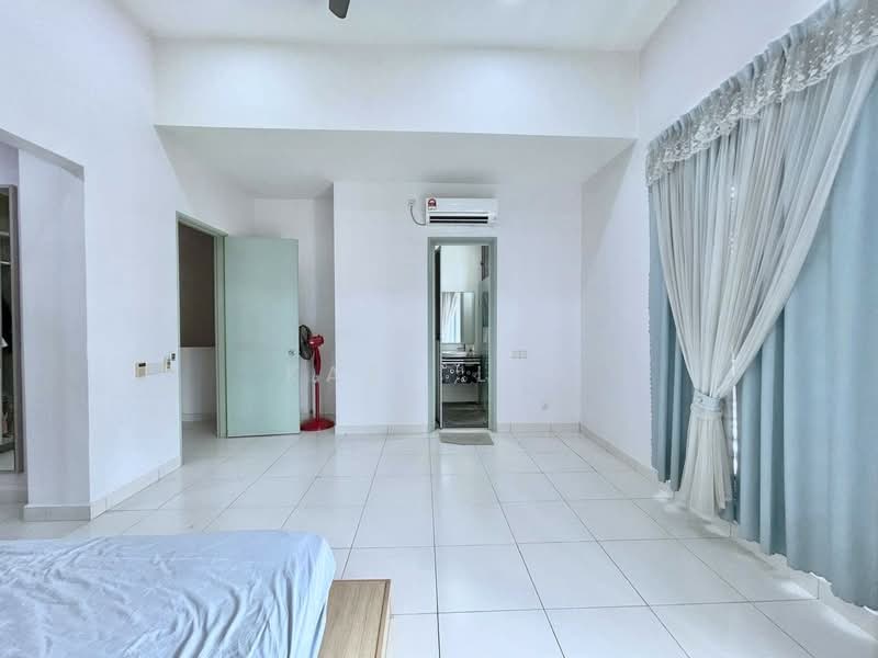 Cluster House for Sale in Setia Tropika (Johor Bahru) - Karl Lim - Bedroom - PropertyGuru.com.my