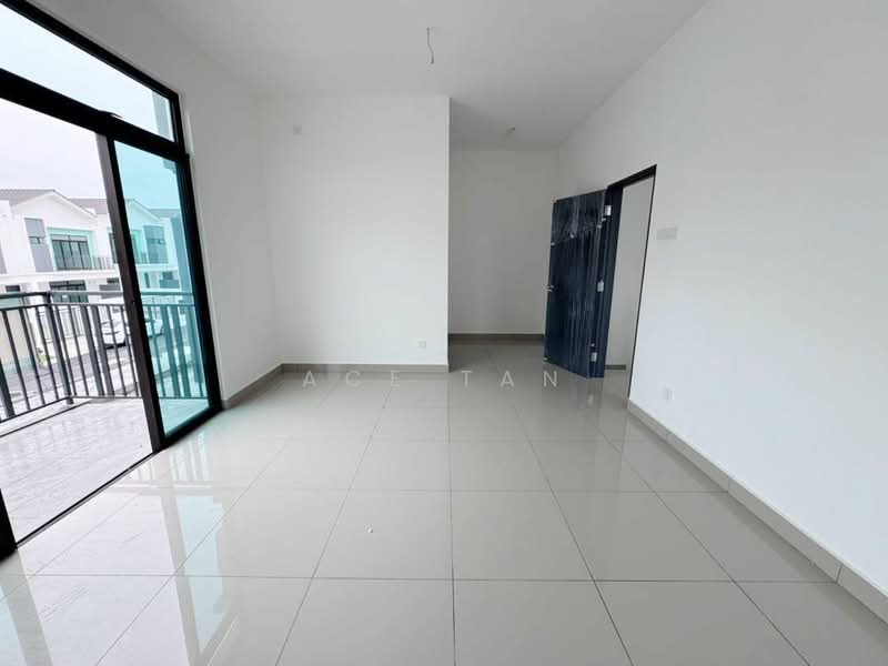 Rumah Teres 2 Tingkat untuk Dijual di Taman Austin Duta (Tebrau) - Ace Tan - Bedroom - PropertyGuru.com.my