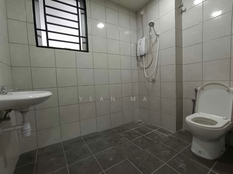2-storey Terraced House for Rent in Taman Kundang Jaya (Rawang) - Yean Ma - Bathroom - PropertyGuru.com.my
