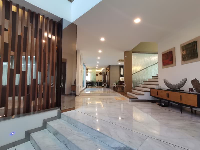 Bungalow for Sale in Saujana (Selangor) - Sa'a Nordin - Entrance - PropertyGuru.com.my