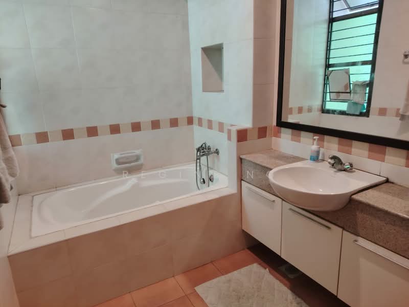 2-storey Terraced House for Sale in Johor Bahru (Johor) - Regine Ng - Bathroom - PropertyGuru.com.my