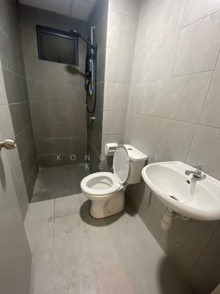 Servis Apartment untuk Disewa di Flora Residency - Kong Wai Keat - Bathroom - PropertyGuru.com.my