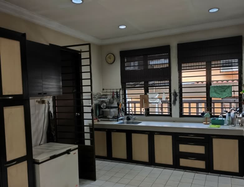 Rumah Teres 2 Tingkat untuk Dijual di Alam Damai (Cheras) - YC Lee - Kitchen - PropertyGuru.com.my