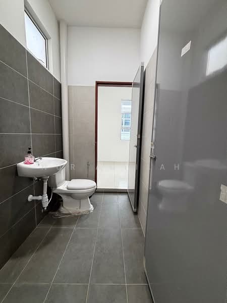 Semi-Detached House for Sale in Gurun (Kedah) - Nur Adiilah - Bathroom - PropertyGuru.com.my