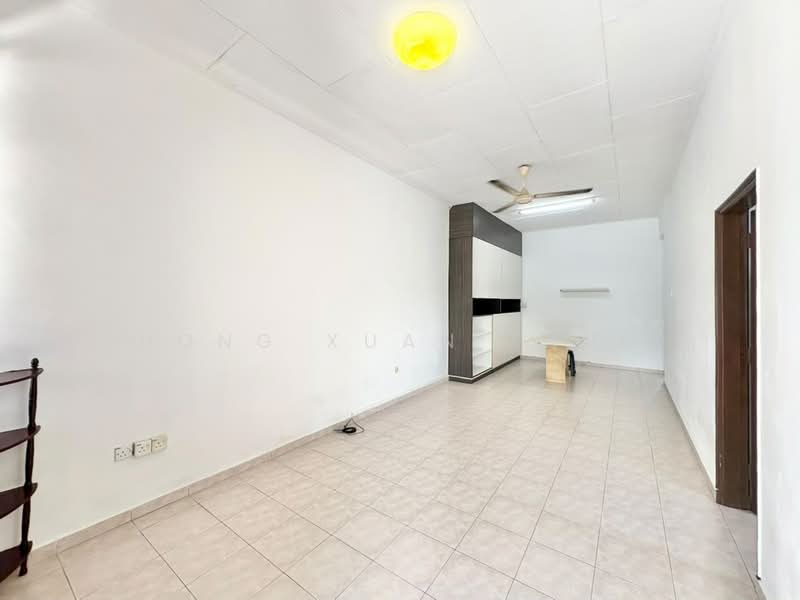 Rumah Teres 1 Tingkat untuk Disewa di Taman Daya (Johor Bahru) - Hong Xuan Tang - Living Room - PropertyGuru.com.my