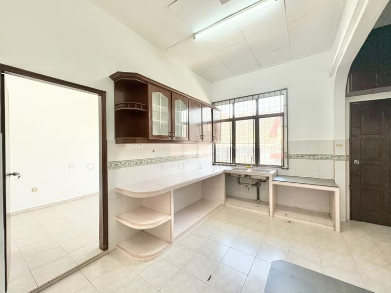 Rumah Teres 1 Tingkat untuk Disewa di Taman Daya (Johor Bahru) - Hong Xuan Tang - Kitchen - PropertyGuru.com.my
