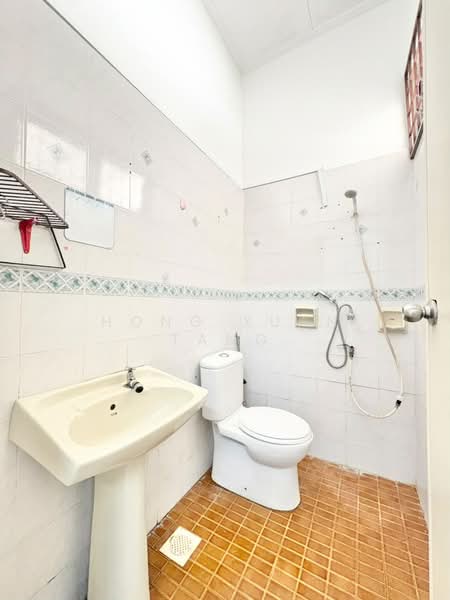 Rumah Teres 1 Tingkat untuk Disewa di Taman Daya (Johor Bahru) - Hong Xuan Tang - Bathroom - PropertyGuru.com.my
