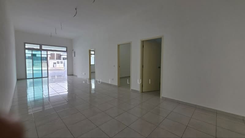 Rumah Teres 1 Tingkat untuk Dijual di Bandar Putra (Kulai) - Lui Lui - Living Room - PropertyGuru.com.my