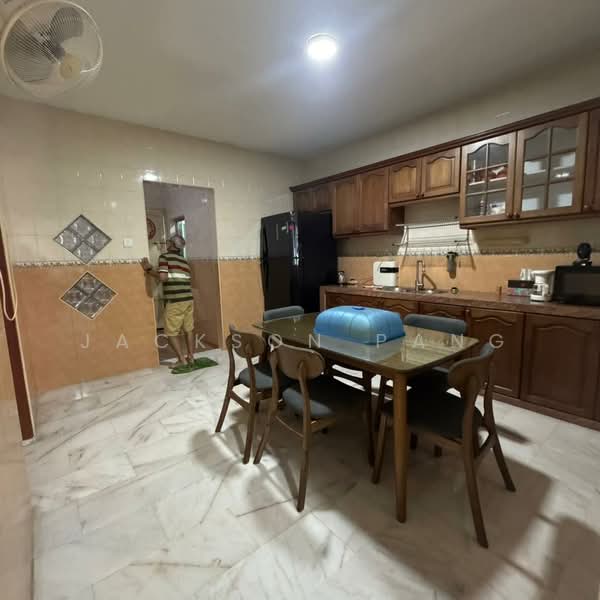 2-storey Terraced House for Rent in Taman Putri Kulai (Kulai) - Jackson Pang - Kitchen - PropertyGuru.com.my
