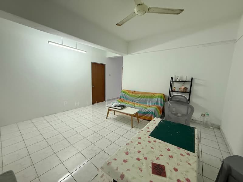Kondominium untuk Dijual di Cypress Condominium - Philip Chin - Living Room - PropertyGuru.com.my