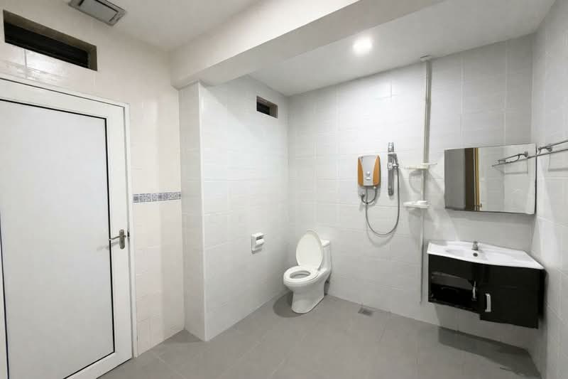 Rumah Teres 3 Tingkat untuk Dijual di Taman Esplanad (Bukit Jalil) - CK Yee - Bathroom - PropertyGuru.com.my