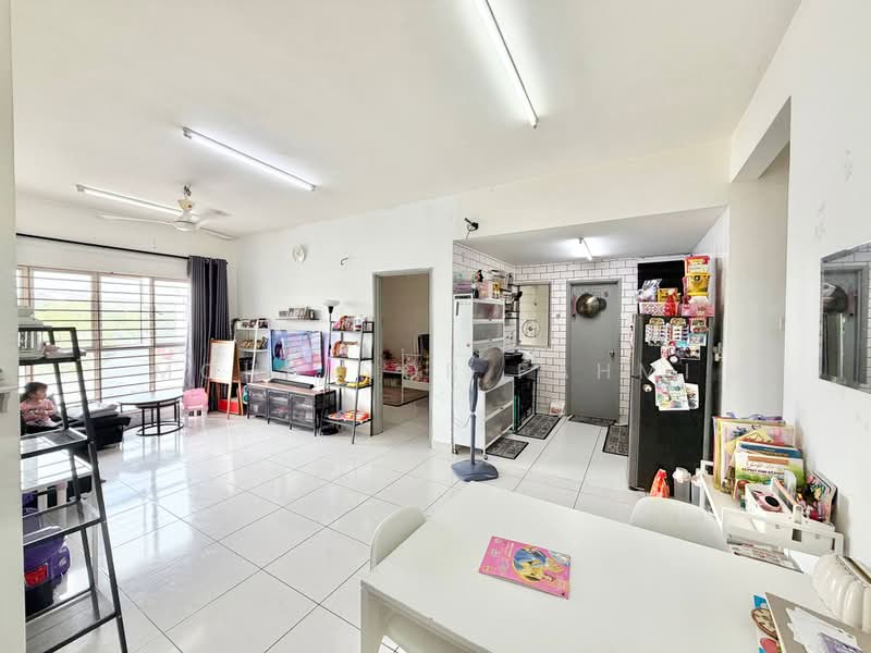Townhouse for Sale in Bandar Botanic (Klang) - Mohd Nor Fahmi - Living Room - PropertyGuru.com.my