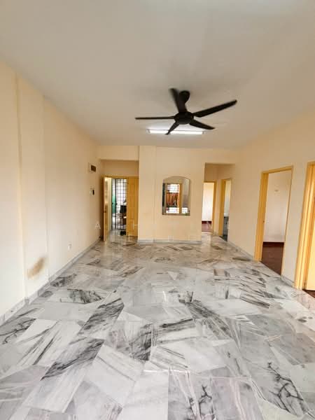 Pangsapuri untuk Dijual di Las Palmas (Rapis) - Katherine Leong - Living Room - PropertyGuru.com.my