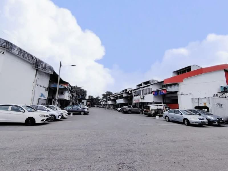 Kilang untuk Dijual di Taman Ungku Tun Aminah (Skudai) - Ruby Teow - Exterior - PropertyGuru.com.my