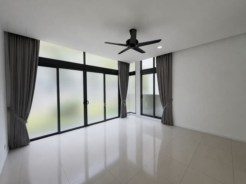 3-storey Terraced House for Rent in Lake Fields (Sungai Besi) - CK Yee - Living Room - PropertyGuru.com.my