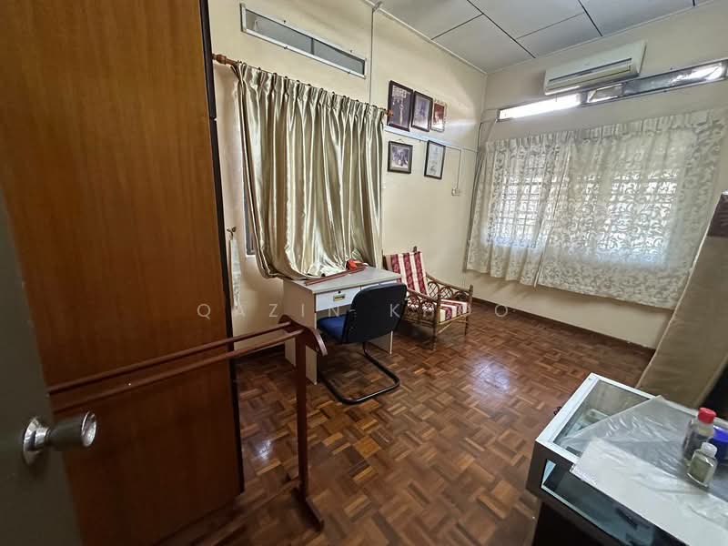 Rumah Teres 2 Tingkat untuk Dijual di Ipoh (Perak) - Qazin Khoo - Study - PropertyGuru.com.my