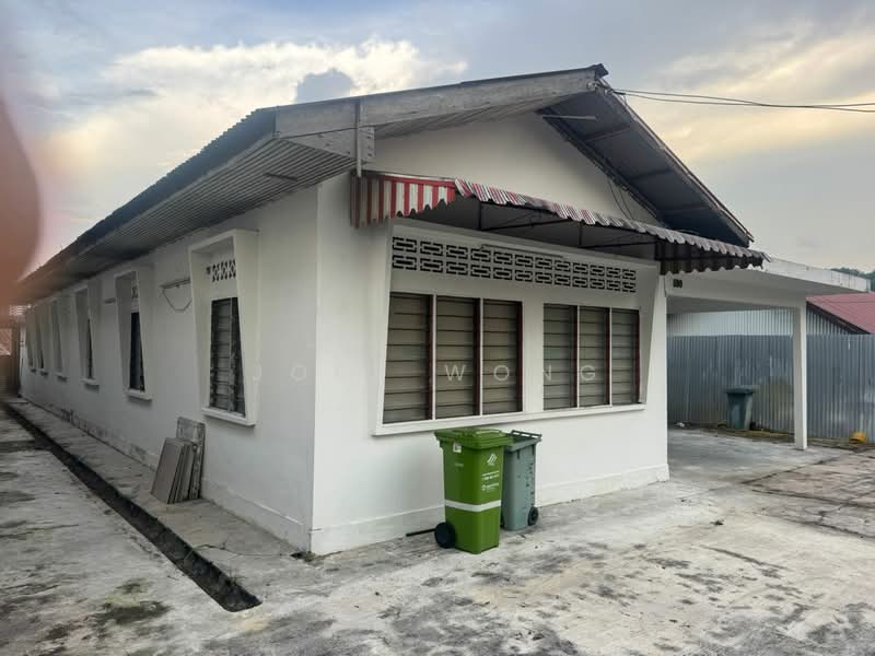 Rumah Banglo untuk Disewa di Kampung Baru Salak Selatan (Salak South) - Joey Wong - Exterior - PropertyGuru.com.my