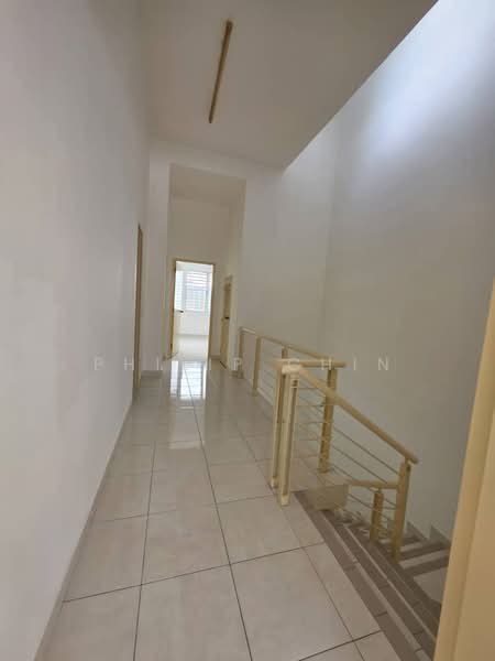 Rumah Teres 2 Tingkat untuk Dijual di Setia Indah 12 (Setia Alam) - Philip Chin - Corridor - PropertyGuru.com.my