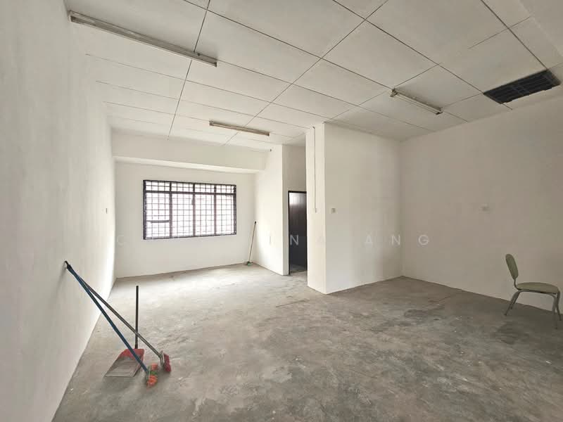 Kedai untuk Dijual di Taman Cahaya Masai (Pasir Gudang) - Christina Ang - Interior - PropertyGuru.com.my