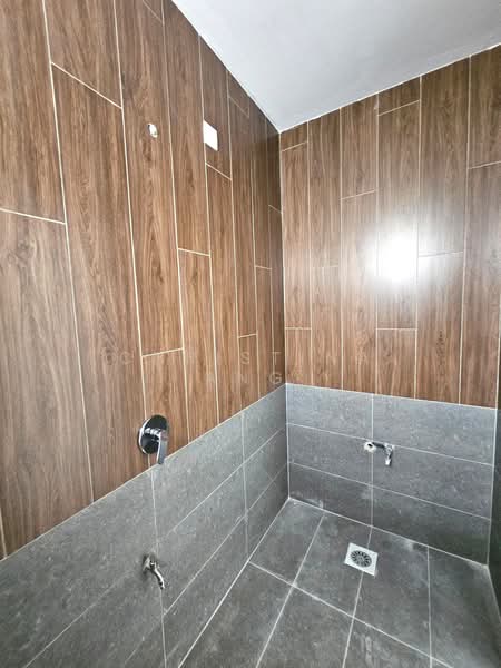 Kedai untuk Dijual di Taman Cahaya Masai (Pasir Gudang) - Christina Ang - Bathroom - PropertyGuru.com.my