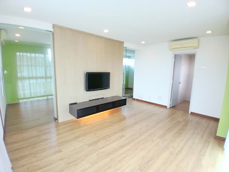Rumah Teres 2.5 Tingkat untuk Dijual di Klang (Selangor) - Philip Chin - Living Room - PropertyGuru.com.my