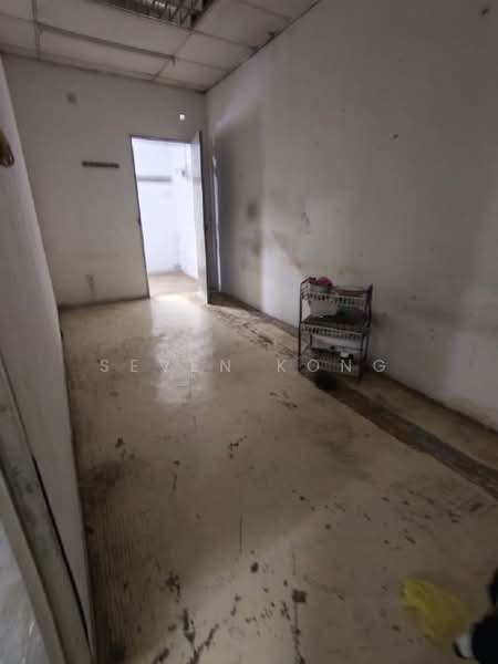 Factory for Rent in Taman Tan Sri Yaacob (Johor Bahru) - Seven Kong - Interior - PropertyGuru.com.my