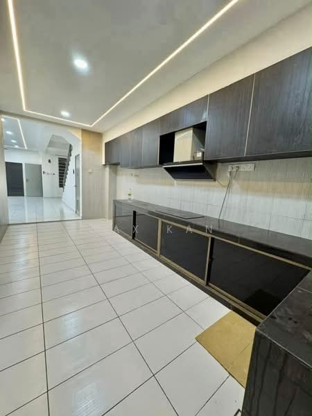 2-storey Terraced House for Sale in Taman Bestari Indah (Ulu Tiram) - Max Kan - Kitchen - PropertyGuru.com.my