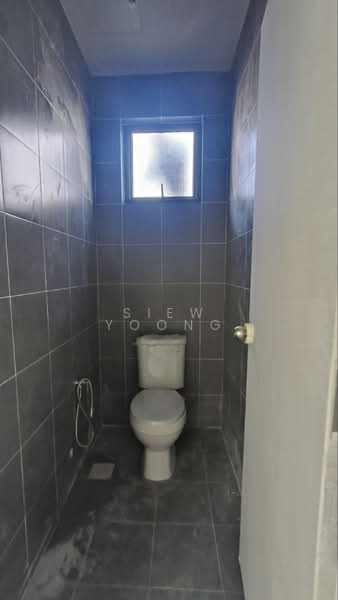 Shop / Office for Sale in Banting (Selangor) - Siew Yoong - Bathroom - PropertyGuru.com.my