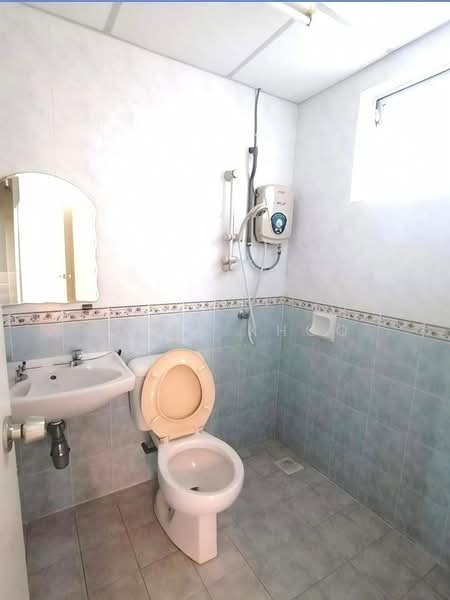 Kondominium untuk Dijual di Damaipuri - Qazin Khoo - Bathroom - PropertyGuru.com.my