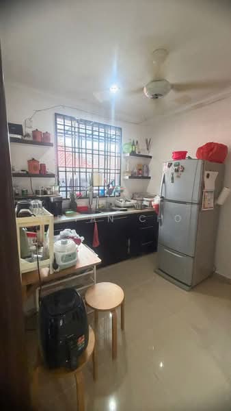 Rumah Teres 1 Tingkat untuk Dijual di Taman Lestari Putra (Seri Kembangan) - Bryan Cho - Kitchen - PropertyGuru.com.my
